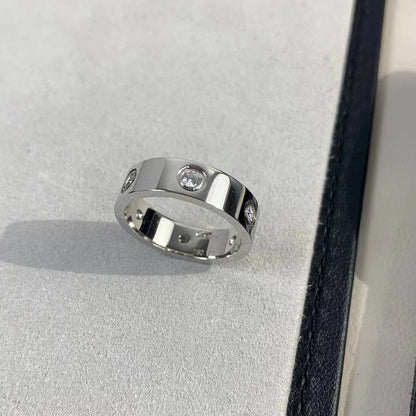 ˇGilded EraˇLOVE RING 5.5MM 6 DIAMONDS SILVER
