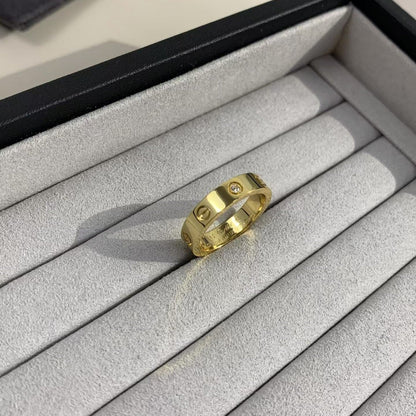 ˇGilded EraˇLOVE RING 4MM 1 DIAMOND GOLD