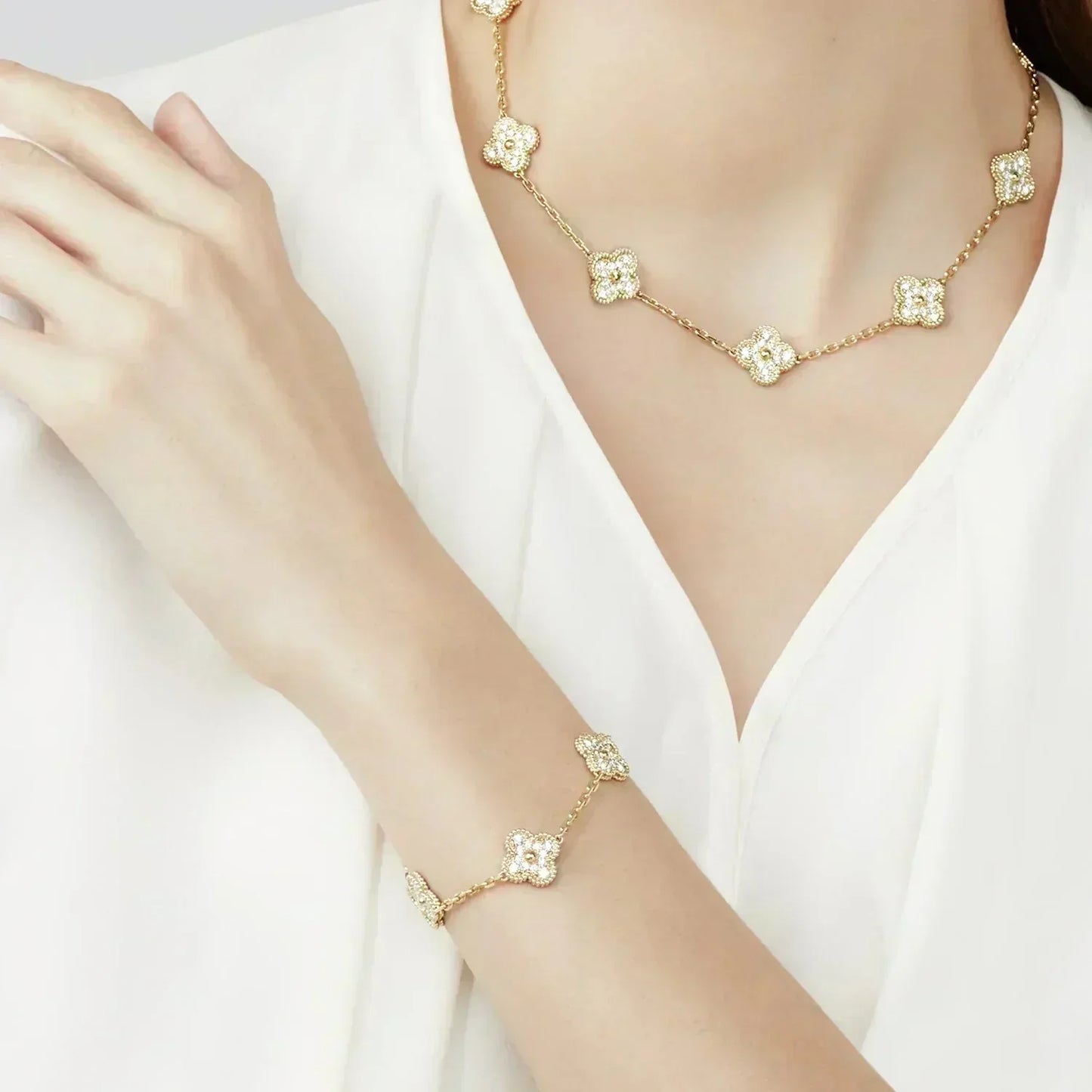 ˇGilded EraˇCLOVER 5 MOTIFS  FULL DIAMOND BRACELET