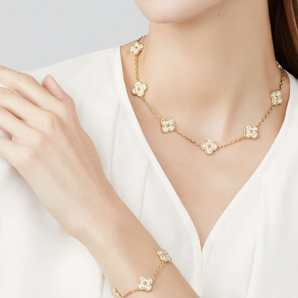 ˇGilded EraˇCLOVER 10 MOTIFS DIAMOND NECKLACE