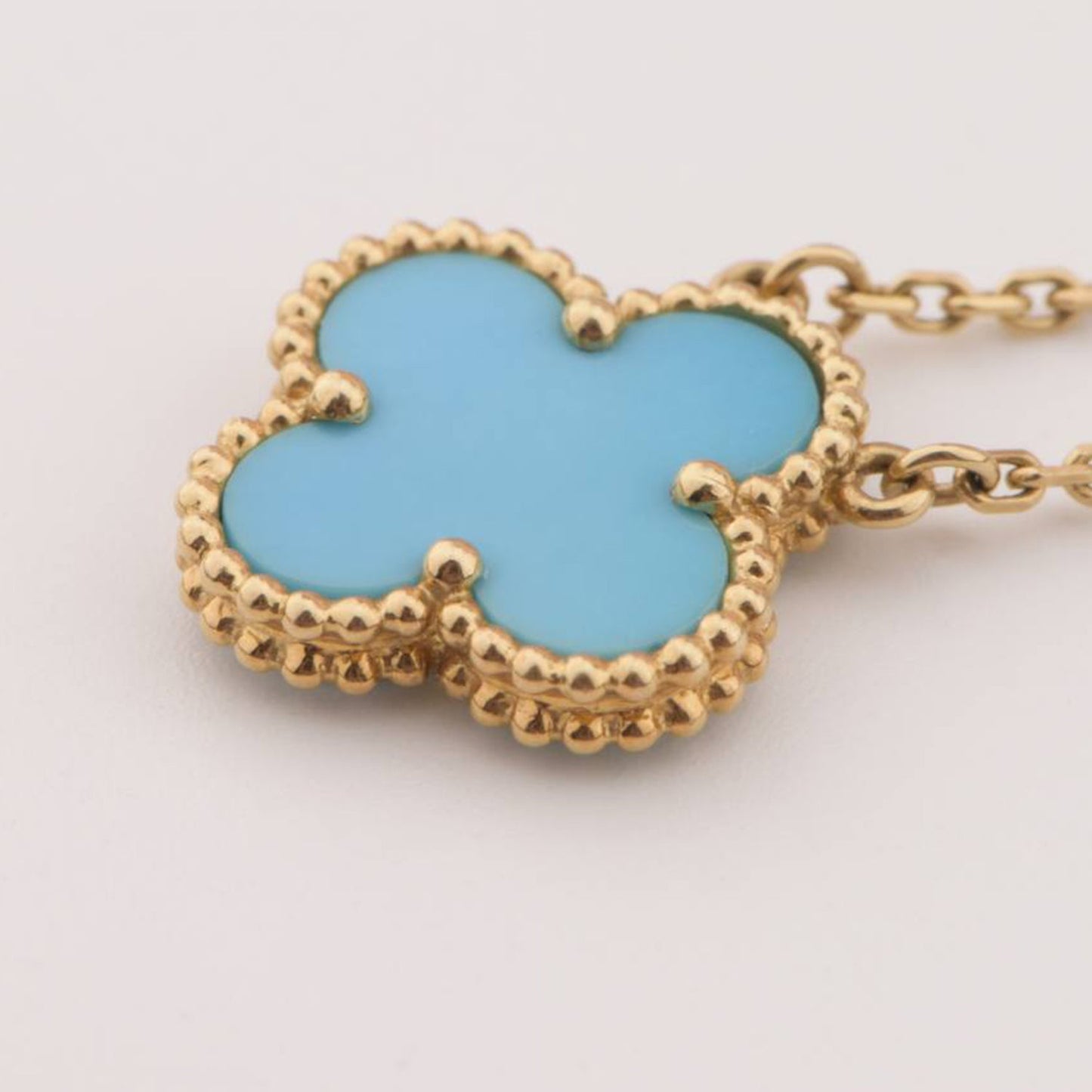 ˇGilded EraˇCLOVER 15MM VINTAGE TURQUOISE NECKLACE