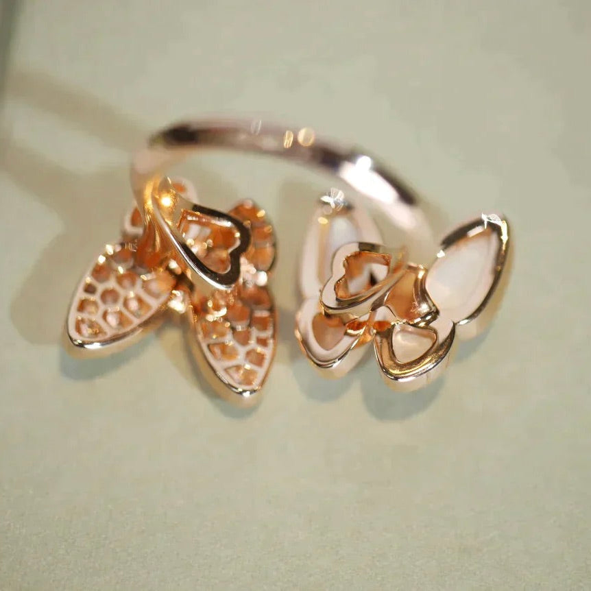 ˇGilded EraˇTWIN BUTTERFLY DIAMOND MOP RING