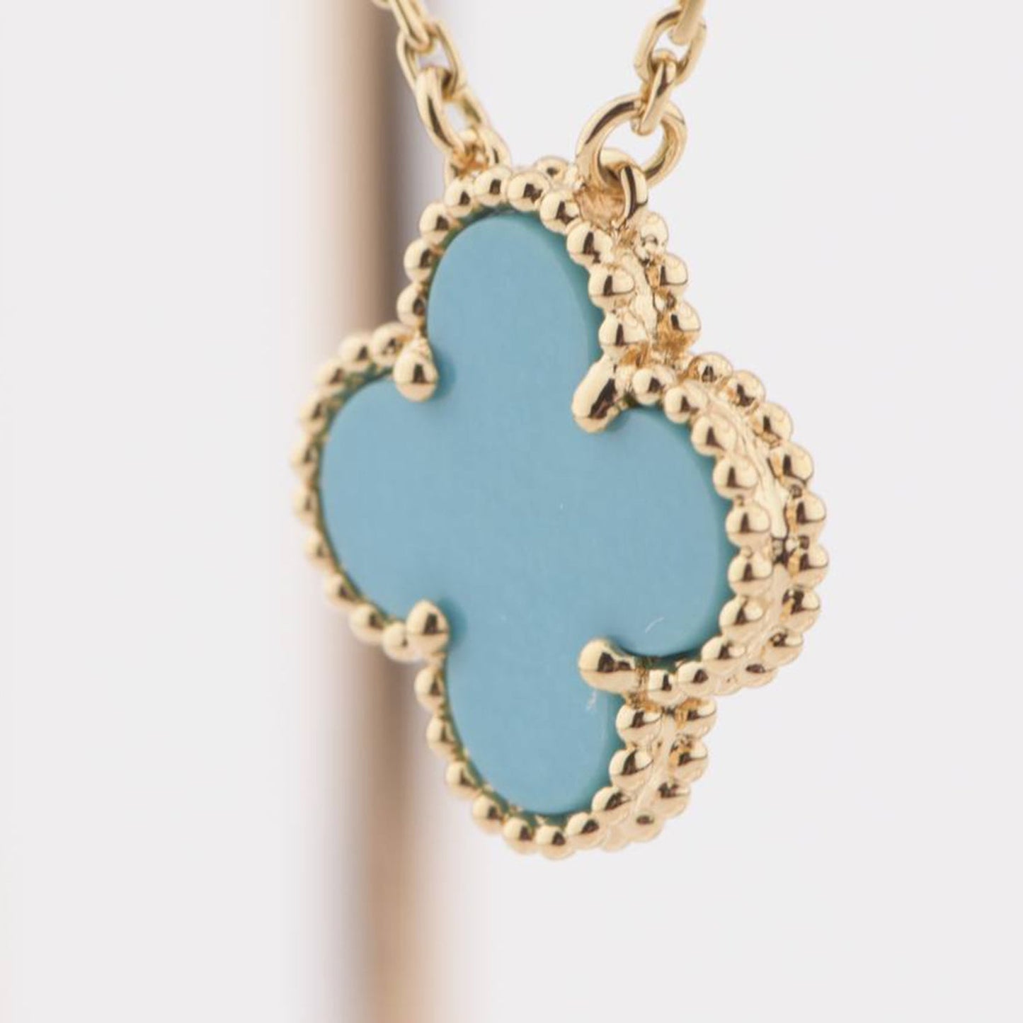 ˇGilded EraˇCLOVER 15MM VINTAGE TURQUOISE NECKLACE