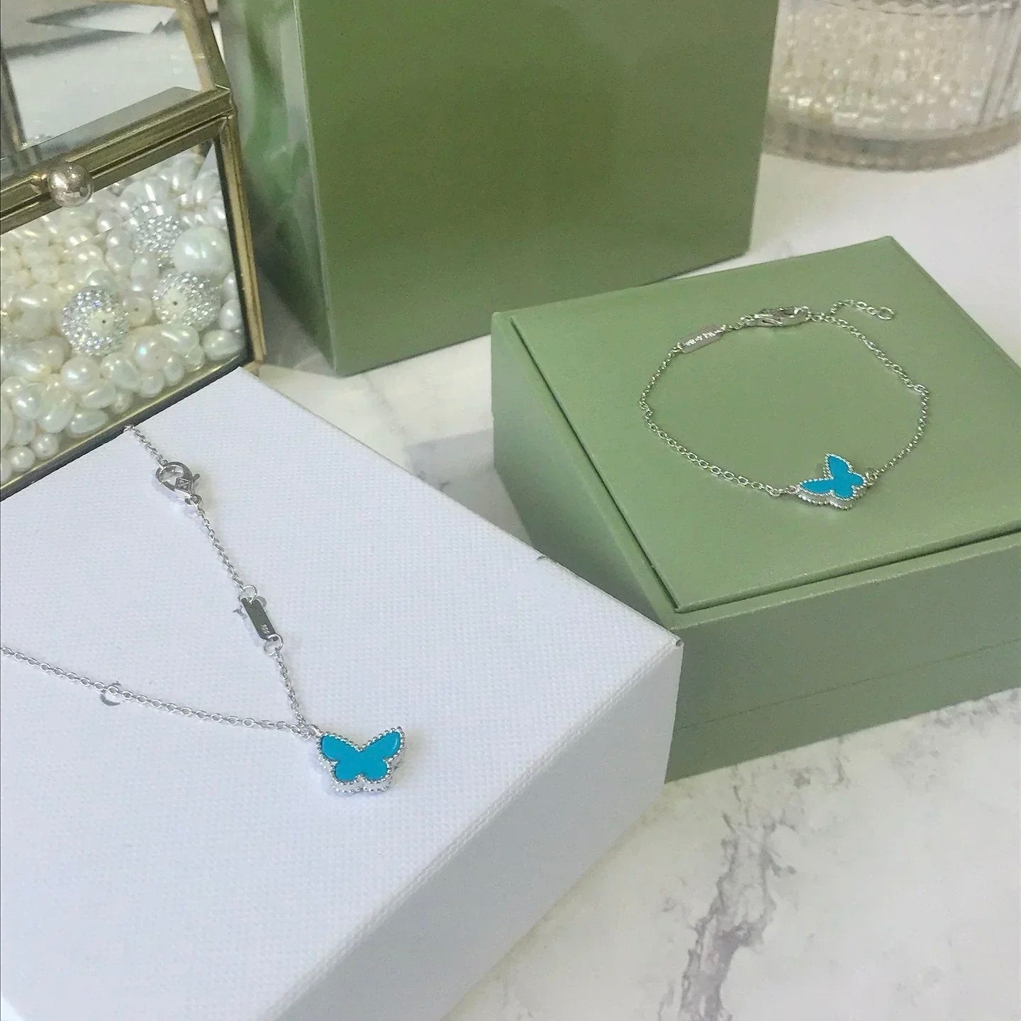 ˇGilded EraˇBUTTERFLY TURQUOISE BUTTERFLY BRACELET SILVER