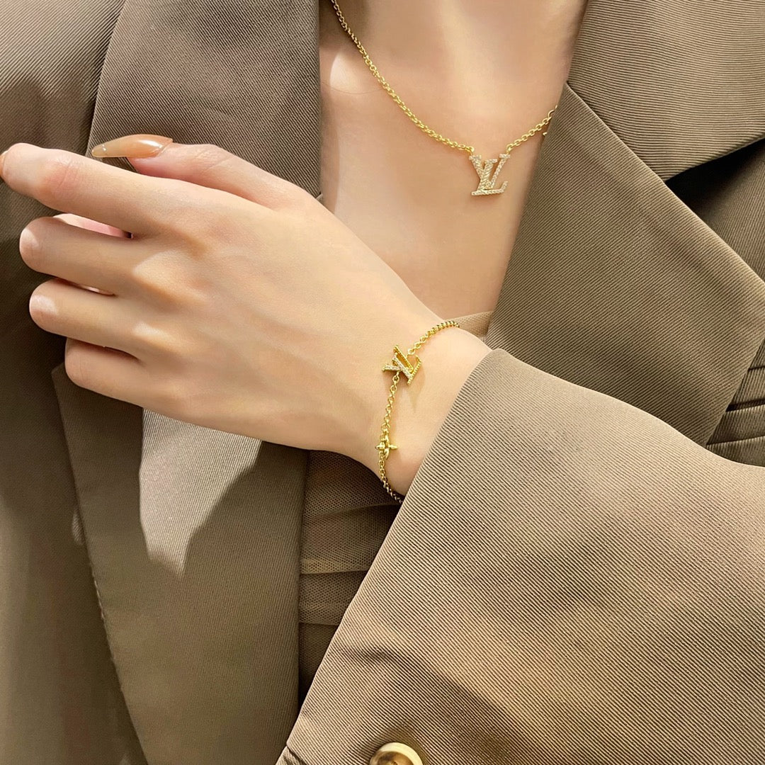 ˇGilded EraˇLOGO STAR MOTIF GOLD BRACELET