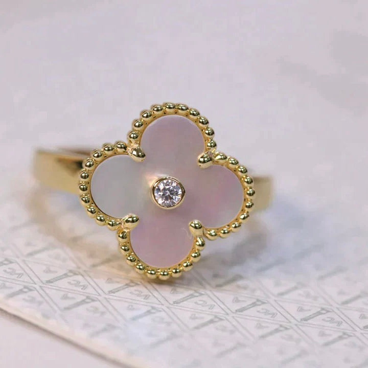 ˇGilded EraˇCLOVER PINK MOP RING GOLD DIAMOND