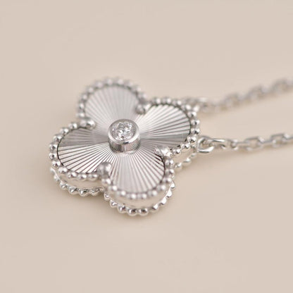 ˇGilded EraˇCLOVER  15MM DIAMOND LASER NECKLACE SILVER