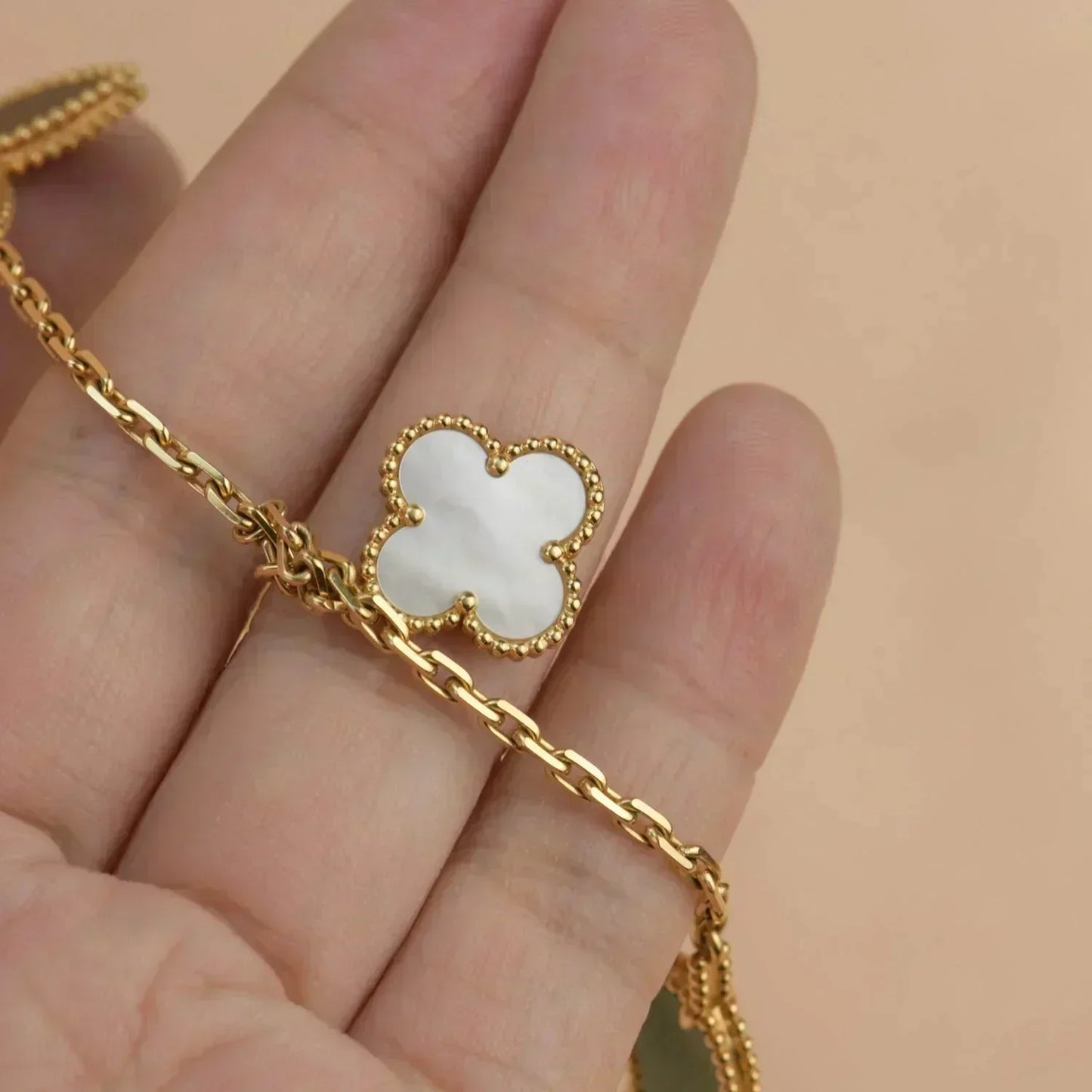 ˇGilded EraˇLUCKY SPRING 5 MOTIF GOLD BRACELET