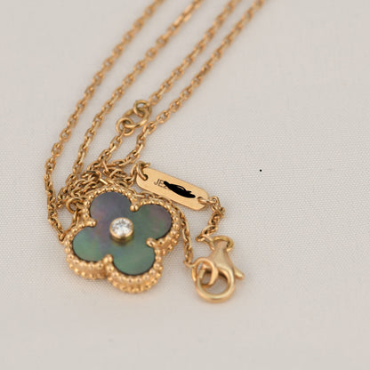 ˇGilded EraˇCLOVER 15MM DIAMOND AND MOTHER-OF-GREY NECKLACE