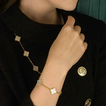 ˇGilded EraˇCLOVER  5 MOTIF WHITE MOP BRACELET