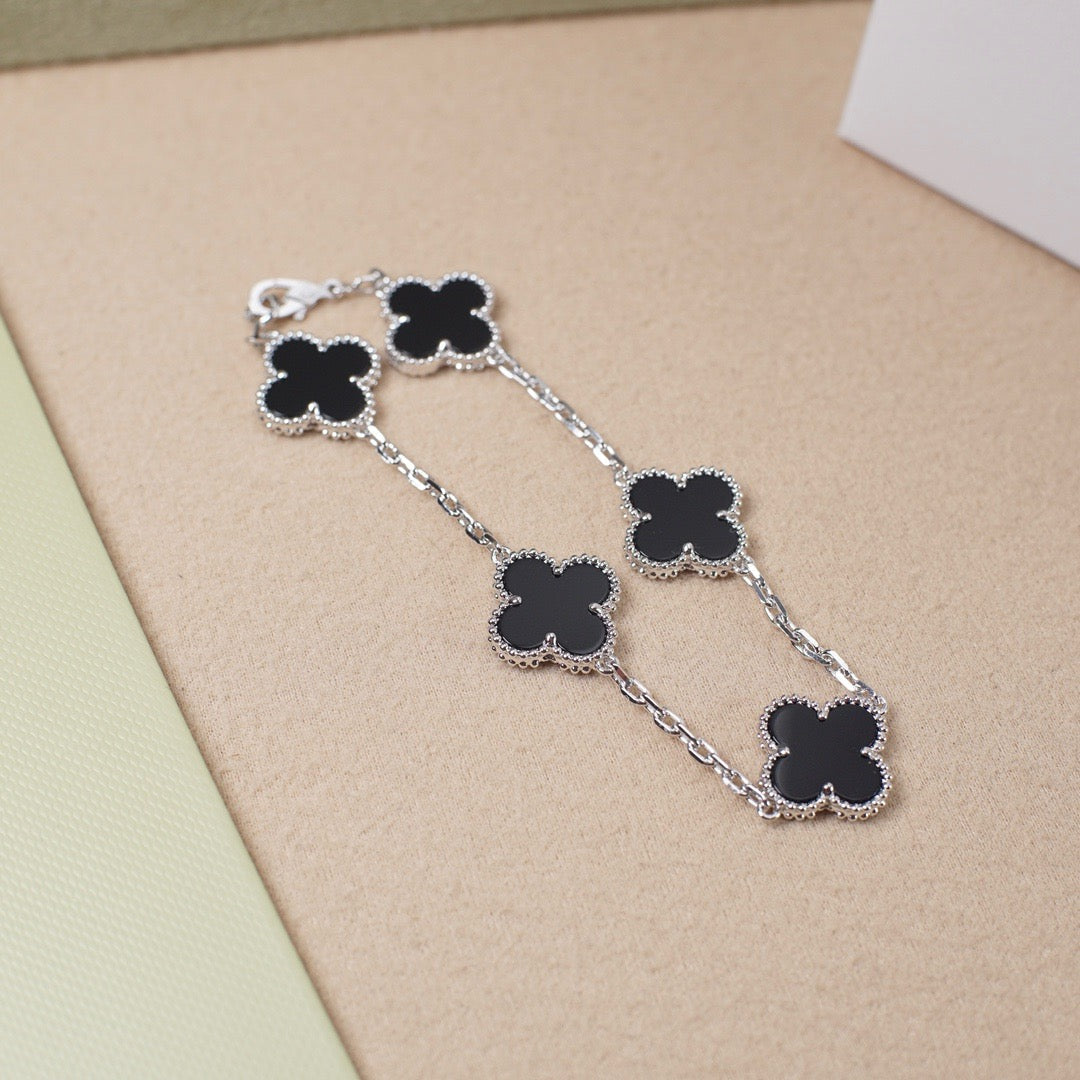 ˇGilded EraˇCLOVER 5 MOTIF ONYXS  BRACELET SILVER
