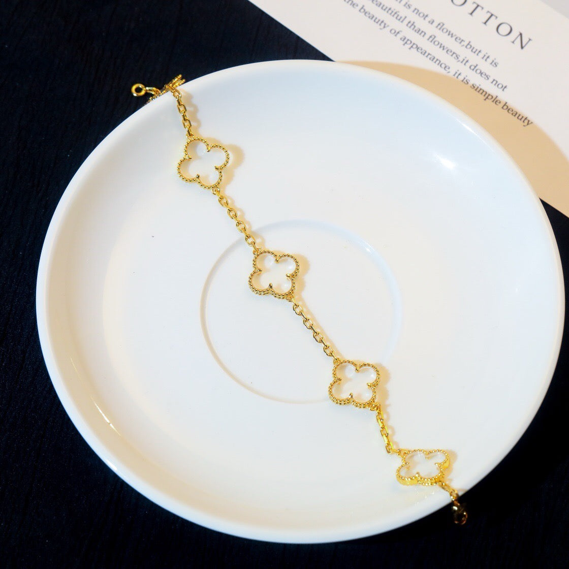 ˇGilded EraˇCLOVER 5 MOTIF ROCK CRYSTAL PINK GOLD BRACELET