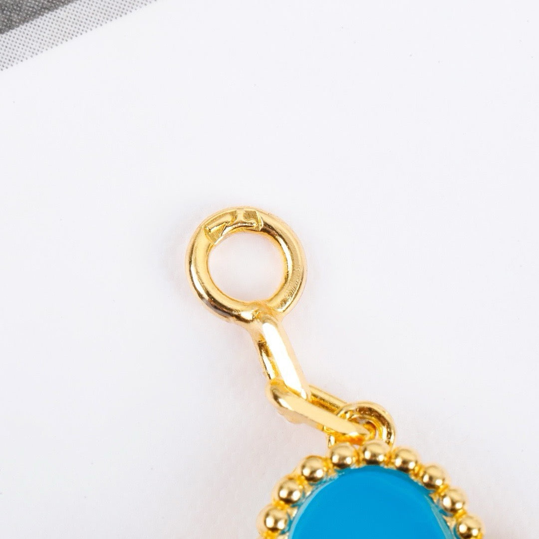 ˇGilded EraˇCLOVER 5 MOTIFS TURQUOISE BRACELET