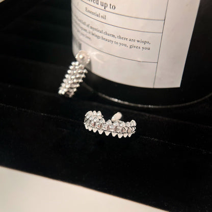 ˇGilded EraˇCLASH SMALL HOOP EARRINGS