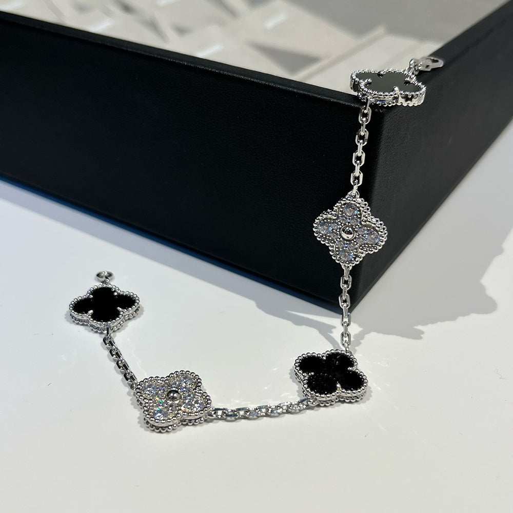 ˇGilded EraˇCLOVER 5 MOTIF ONYXS DIAMOND BRACELET SILVER