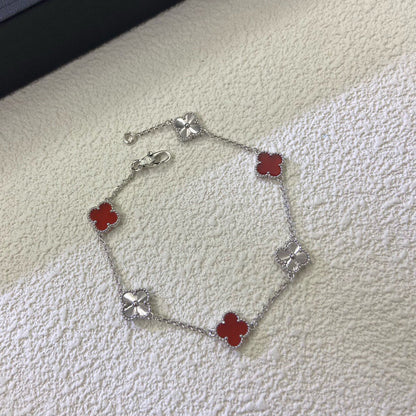 ˇGilded EraˇCLOVER 6 MOTIF RED AGATE LASER BRACELET