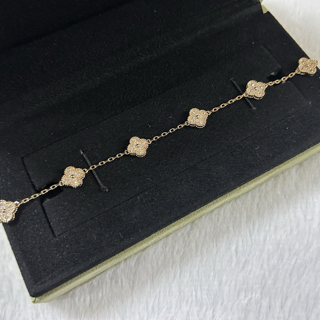 ˇGilded EraˇCLOVER 6 MOTIF DIAMOND BRACELET