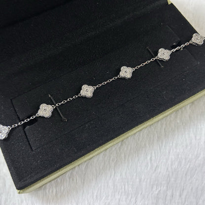 ˇGilded EraˇCLOVER 6 MOTIF DIAMOND BRACELET