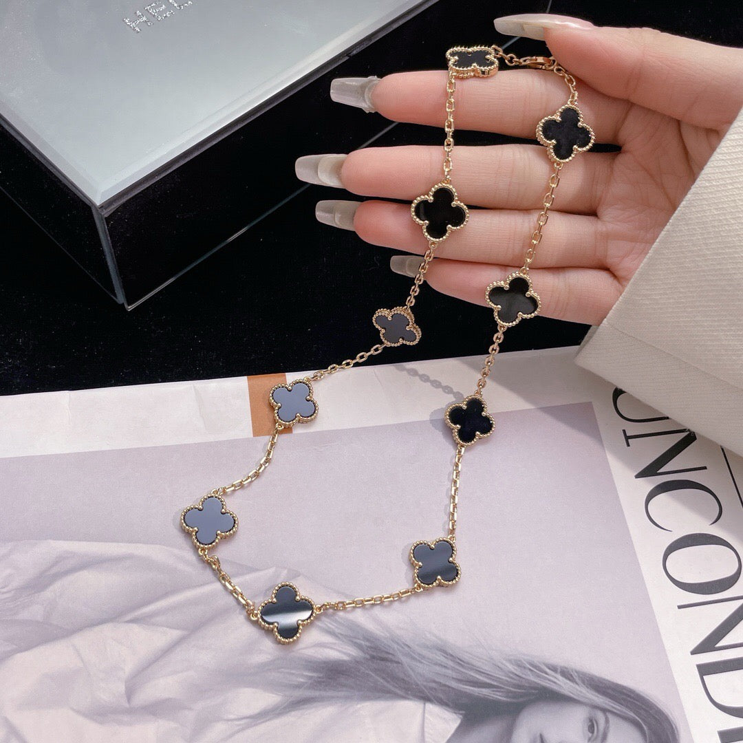 ˇGilded EraˇCLOVER 10 MOTIFS ONYX NECKLACE