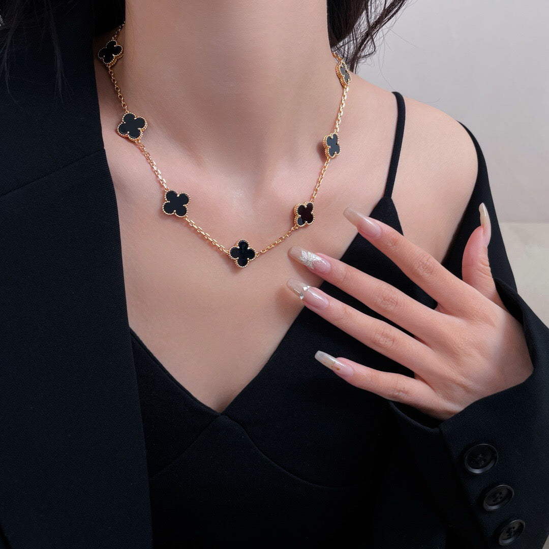 ˇGilded EraˇCLOVER 10 MOTIFS ONYX NECKLACE