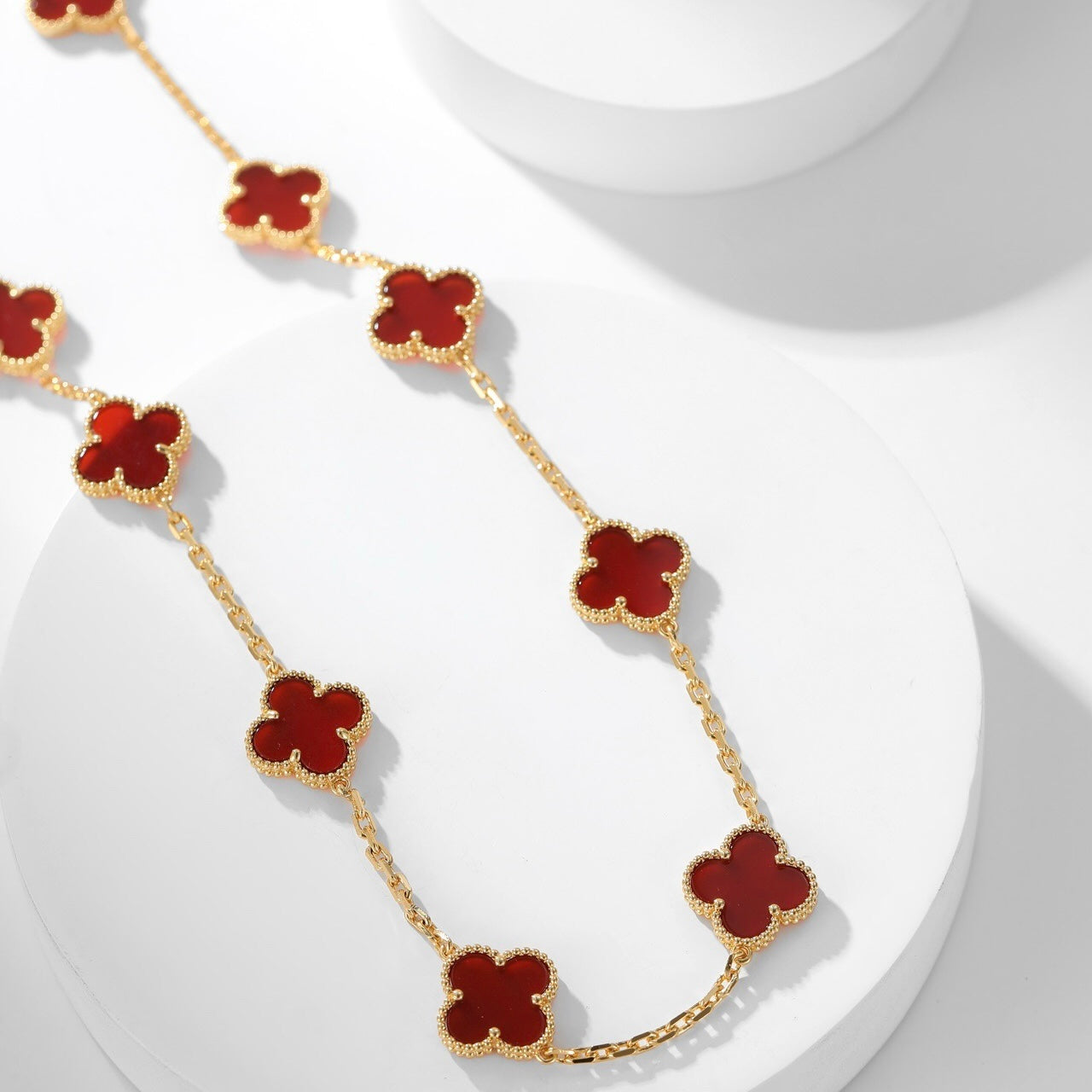 ˇGilded EraˇCLOVER 10 MOTIFS CARNELIAN NECKLACE