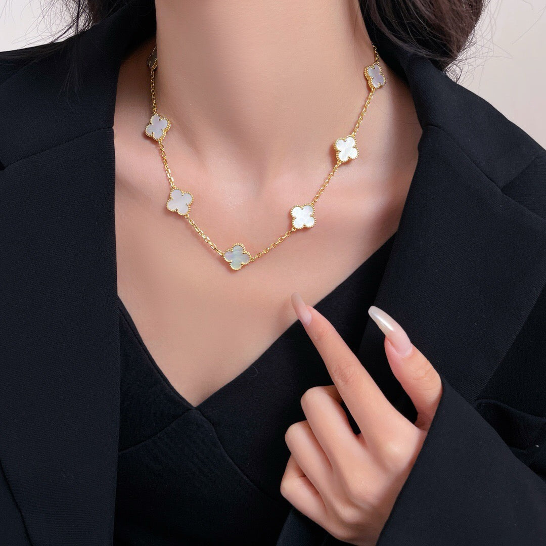 ˇGilded EraˇCLOVER 10 MOTIFS WHITE MOTHER OF PEARL NECKLACE