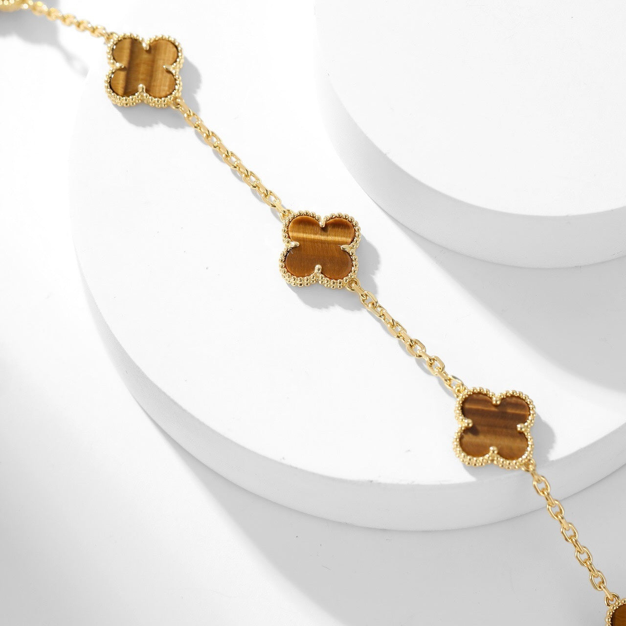 ˇGilded EraˇCLOVER 10 MOTIFS TIGER EYE NECKLACE