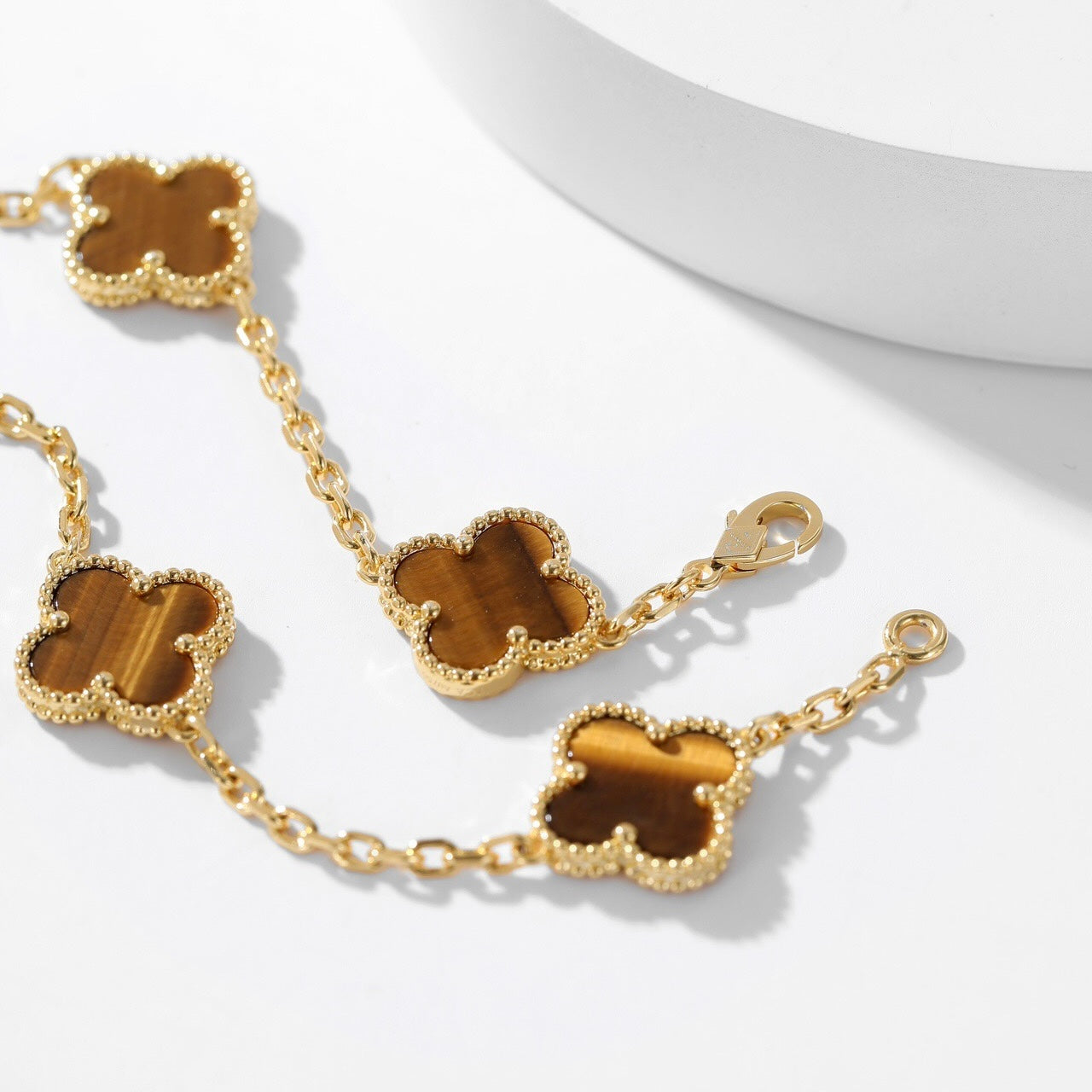 ˇGilded EraˇCLOVER 10 MOTIFS TIGER EYE NECKLACE