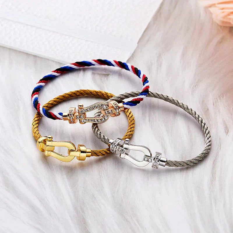 ˇGilded EraˇFORCE LARGE HORSESHOE NO DIAMOND BRACELET GOLD