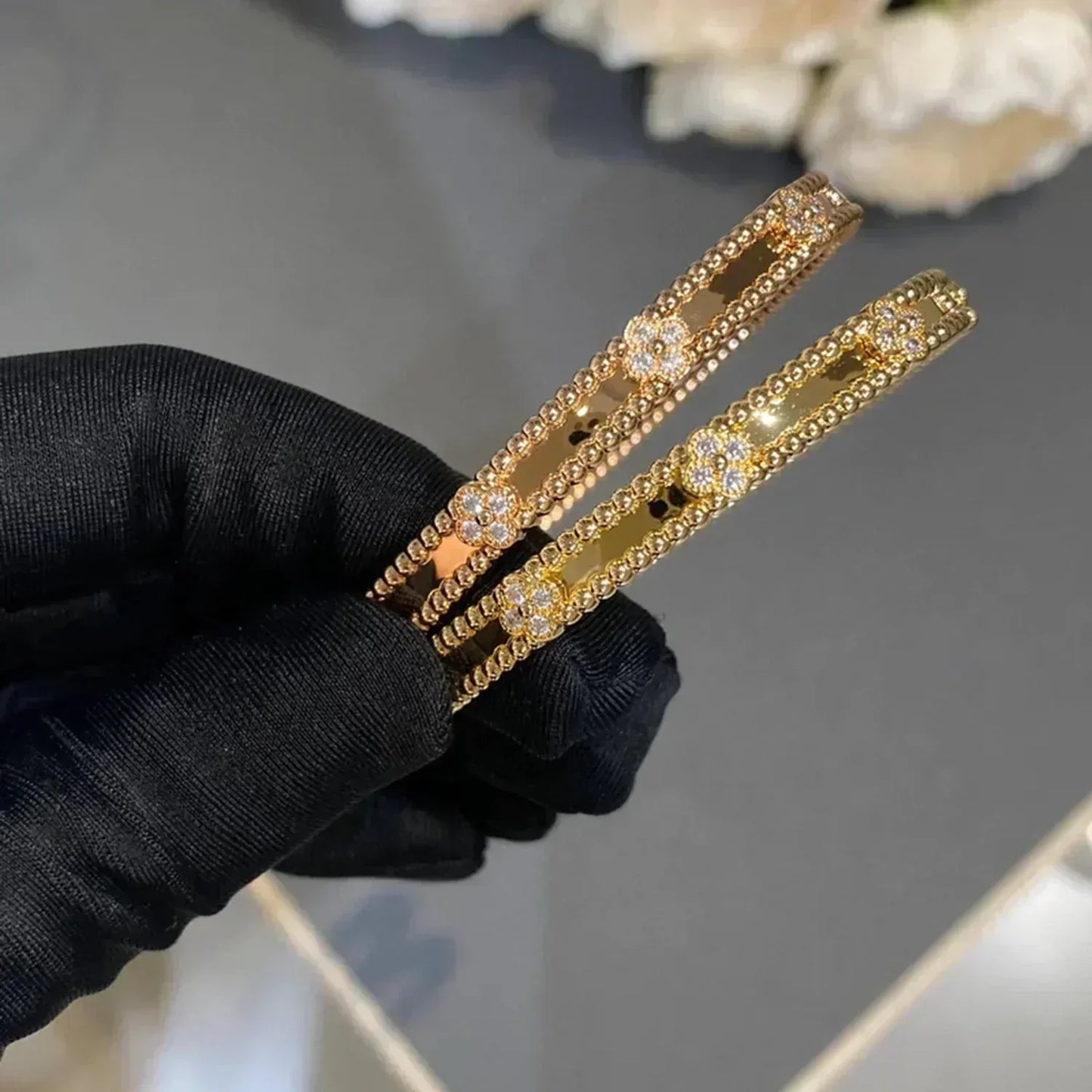 ˇGilded EraˇCLOVER BRACELET 4MM DIAMONDS