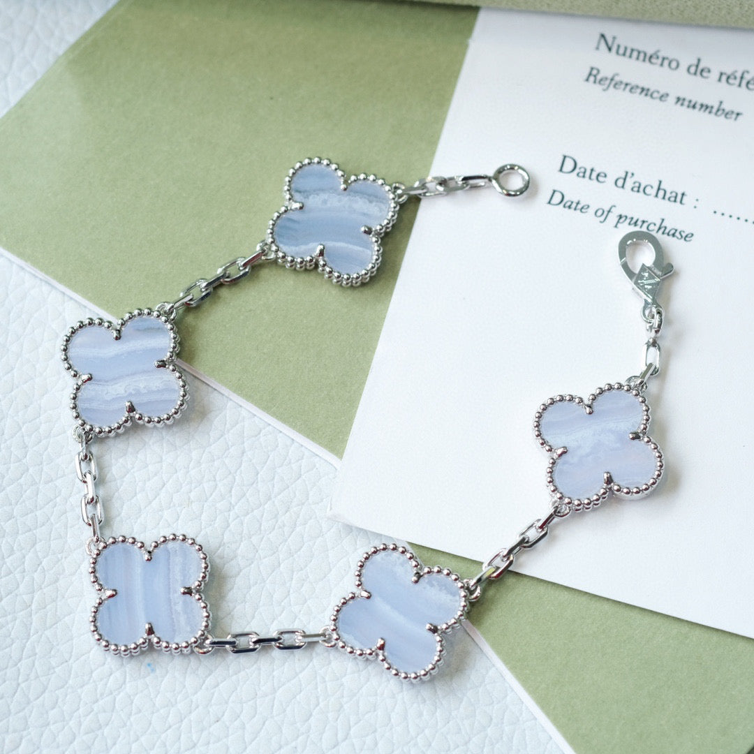 ˇGilded EraˇCLOVER  5 MOTIF PURPLE CHALCEDONY BRACELET SILVER