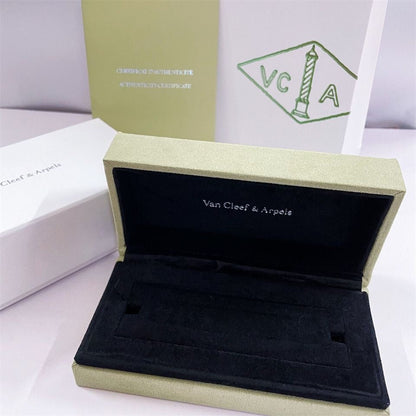 ˇGilded EraˇVA CLOVER BRACELET NECKLACE RING BOX GIFT BAG