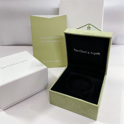 ˇGilded EraˇVA CLOVER BRACELET NECKLACE RING BOX GIFT BAG
