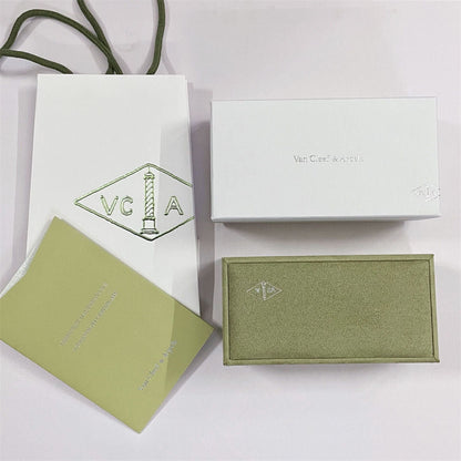 ˇGilded EraˇVA CLOVER BRACELET NECKLACE RING BOX GIFT BAG