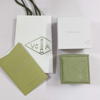 ˇGilded EraˇVA CLOVER BRACELET NECKLACE RING BOX GIFT BAG