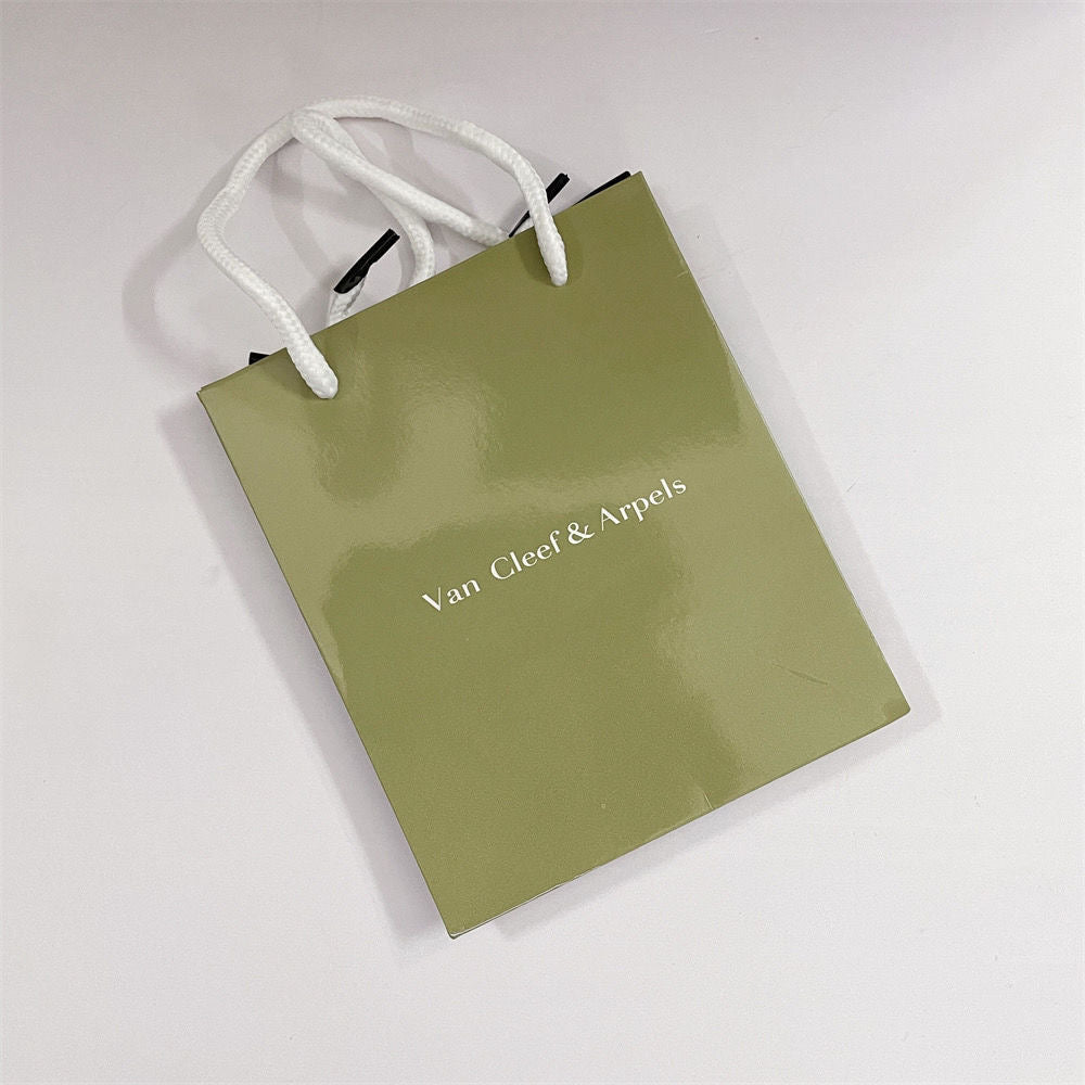 ˇGilded EraˇVA CLOVER BRACELET NECKLACE RING BOX GIFT BAG
