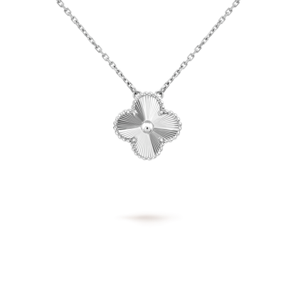 ˇGilded EraˇCLOVER 15MM LASER NECKLACE SILVER