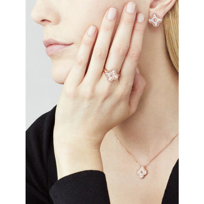 ˇGilded EraˇCLOVER 15MM DIAMOND SINGLE FLOWER NECKLACE