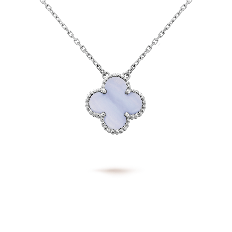 ˇGilded EraˇCLOVER 15MM BLUE CHALCEDONY NECKLACE SILVER