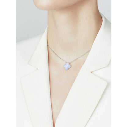 ˇGilded EraˇCLOVER 15MM BLUE CHALCEDONY NECKLACE SILVER
