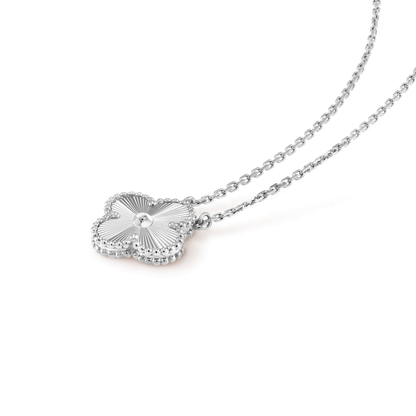 ˇGilded EraˇCLOVER 15MM LASER NECKLACE SILVER