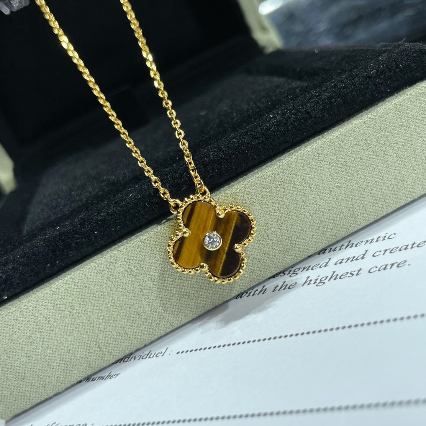 ˇGilded EraˇCLOVER 15MM DIAMOND AND YELLOW TIGER'S EYE AGATE necklace