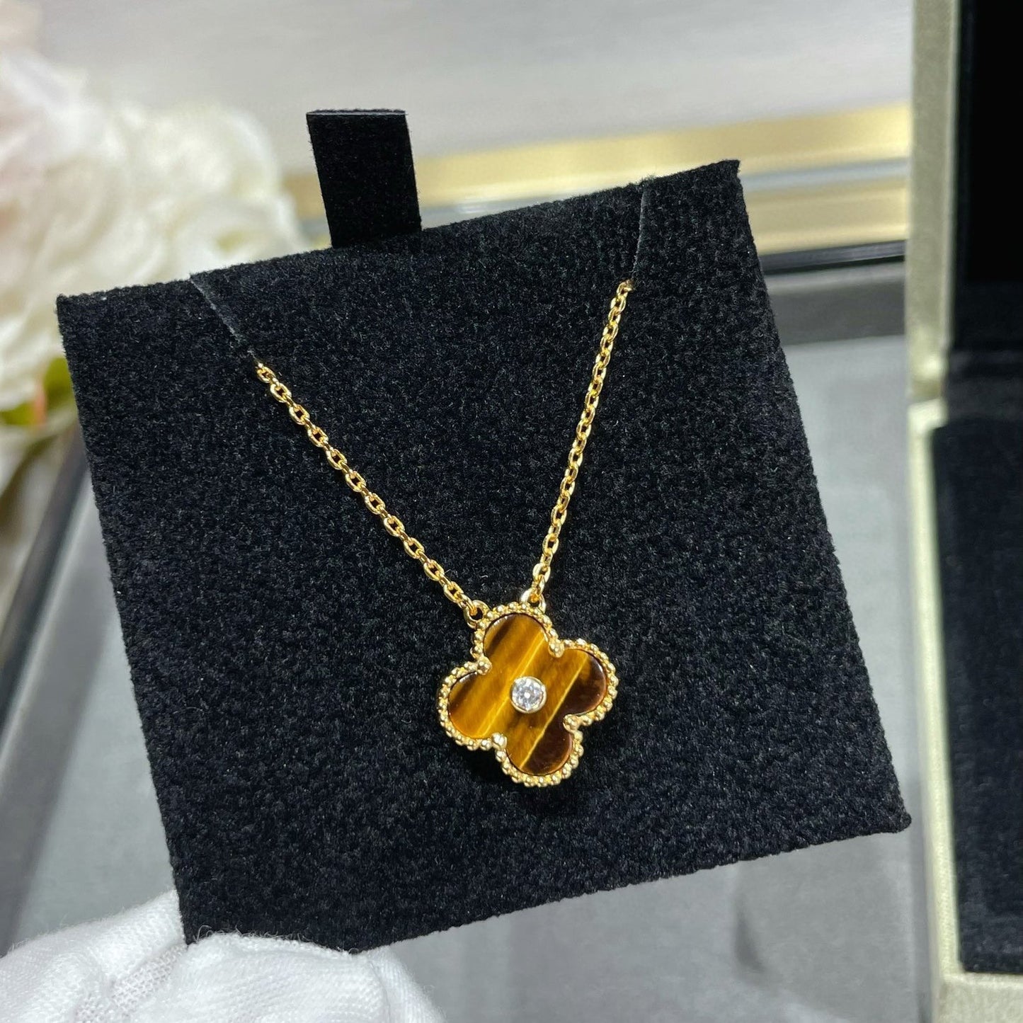 ˇGilded EraˇCLOVER 15MM DIAMOND AND YELLOW TIGER'S EYE AGATE necklace