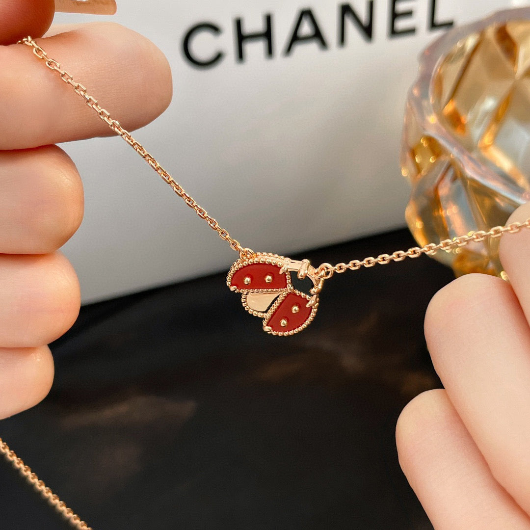 ˇGilded EraˇLUCKY  CARNELIANS LADYBUG NECKLACE