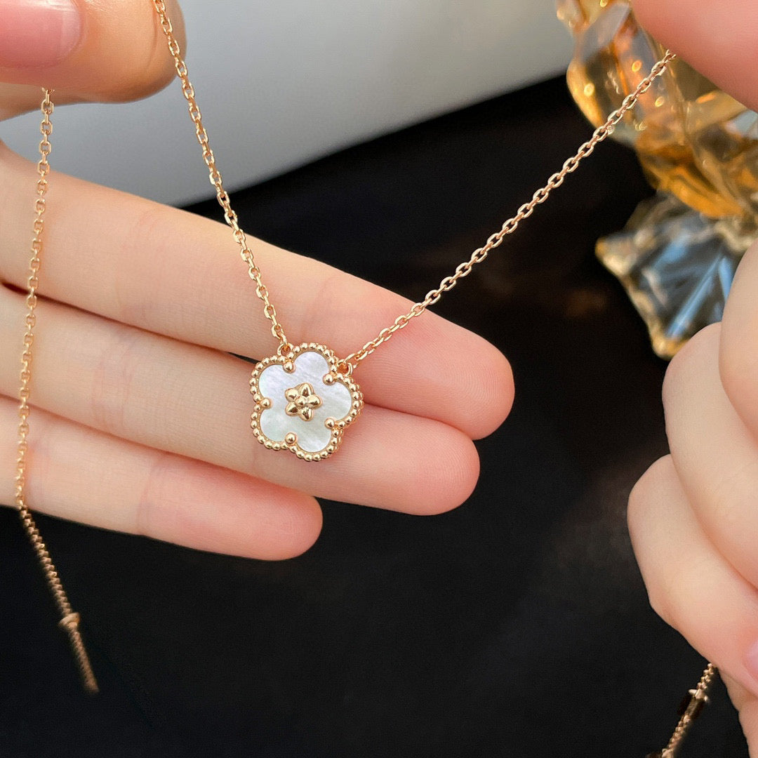 ˇGilded EraˇLUCKY  WHITE MOP  PLUM BLOSSOM NECKLACE