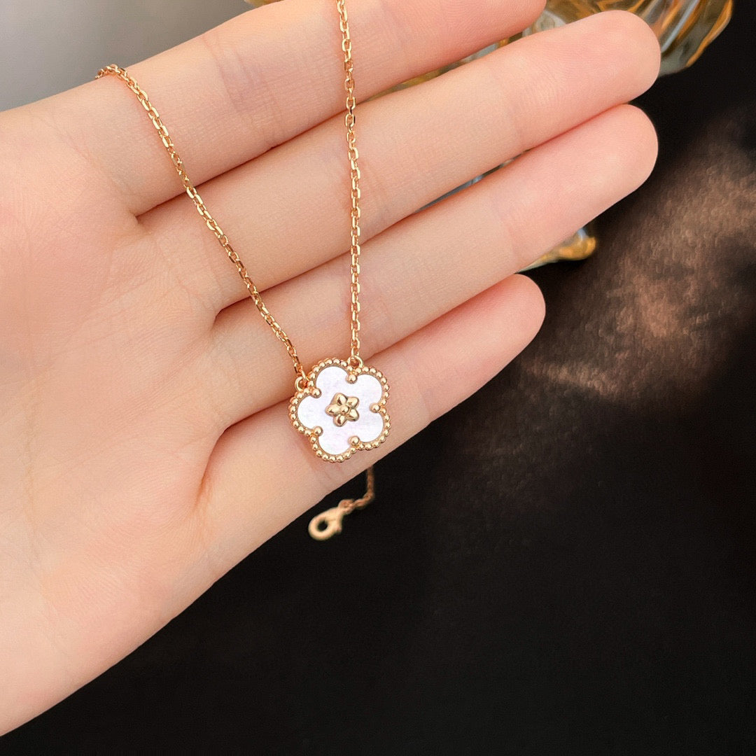 ˇGilded EraˇLUCKY  WHITE MOP  PLUM BLOSSOM NECKLACE