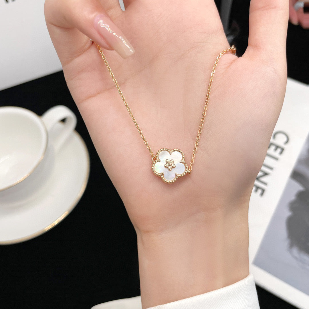ˇGilded EraˇLUCKY  WHITE MOP  PLUM BLOSSOM NECKLACE