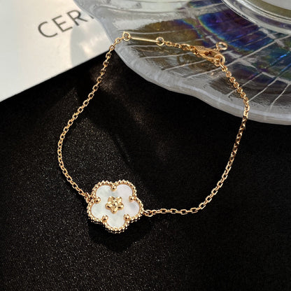 ˇGilded EraˇLUCKY WHITE MOP PLUM BLOSSOM  BRACELET