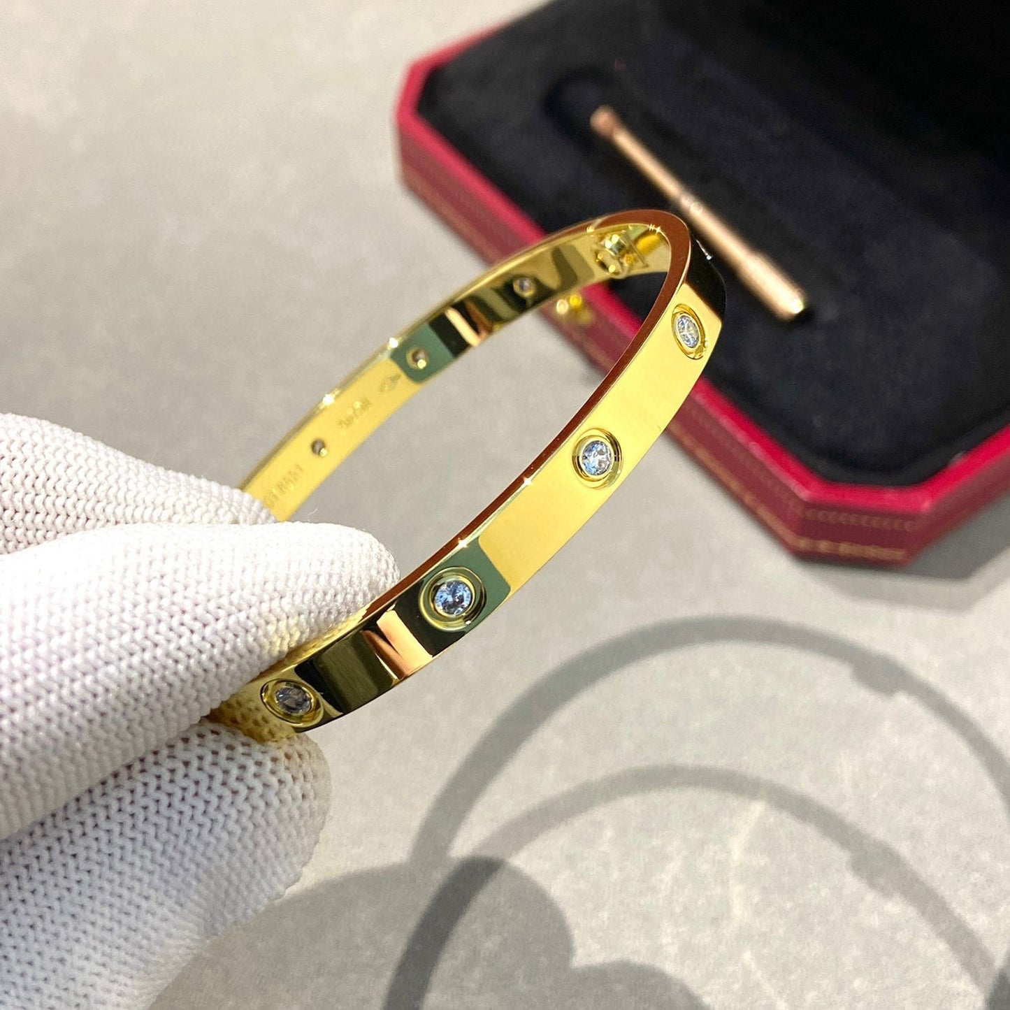 ˇGilded EraˇLOVE BRACELET 6.1MM 10 DIAMONDS