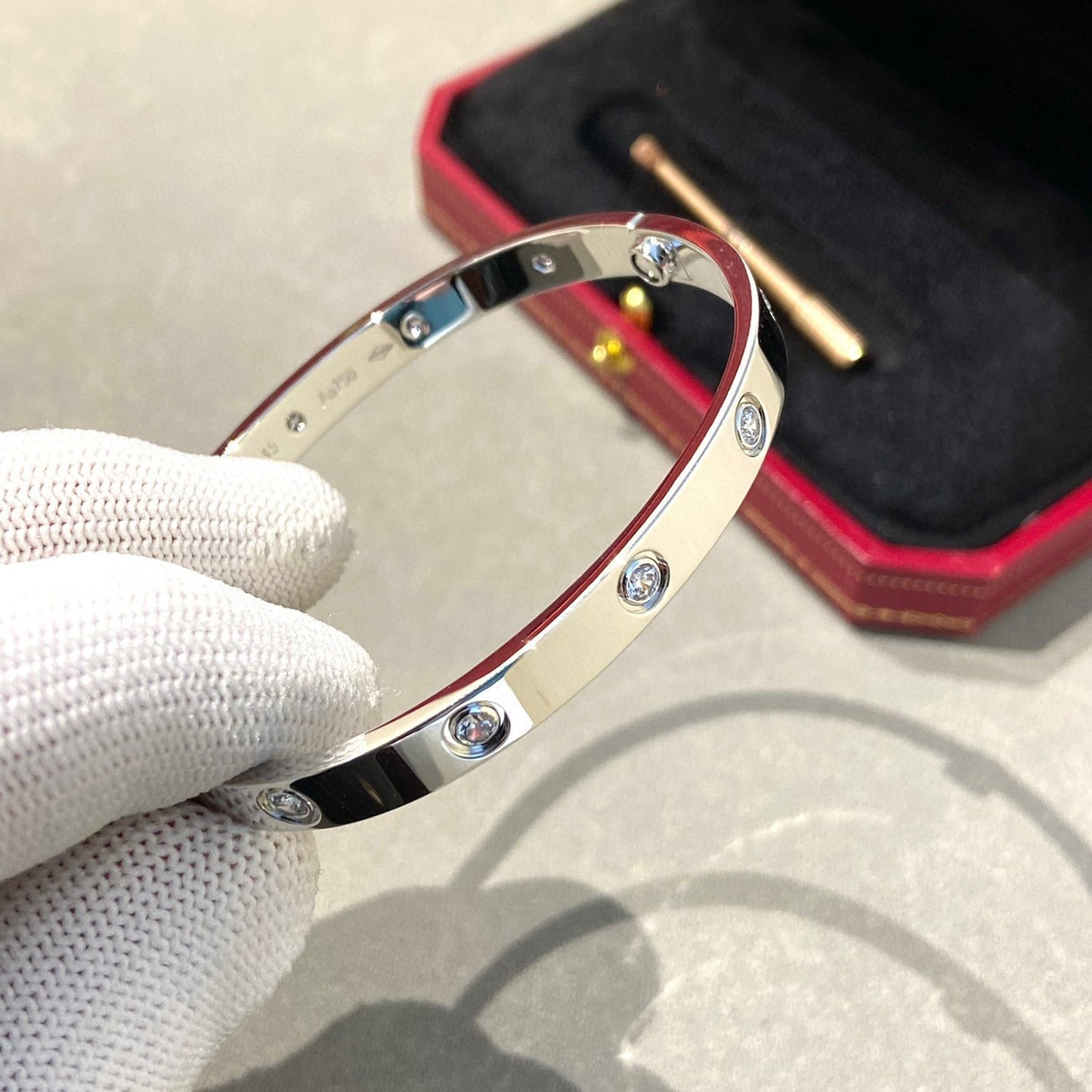ˇGilded EraˇLOVE BRACELET 6.1MM 10 DIAMONDS